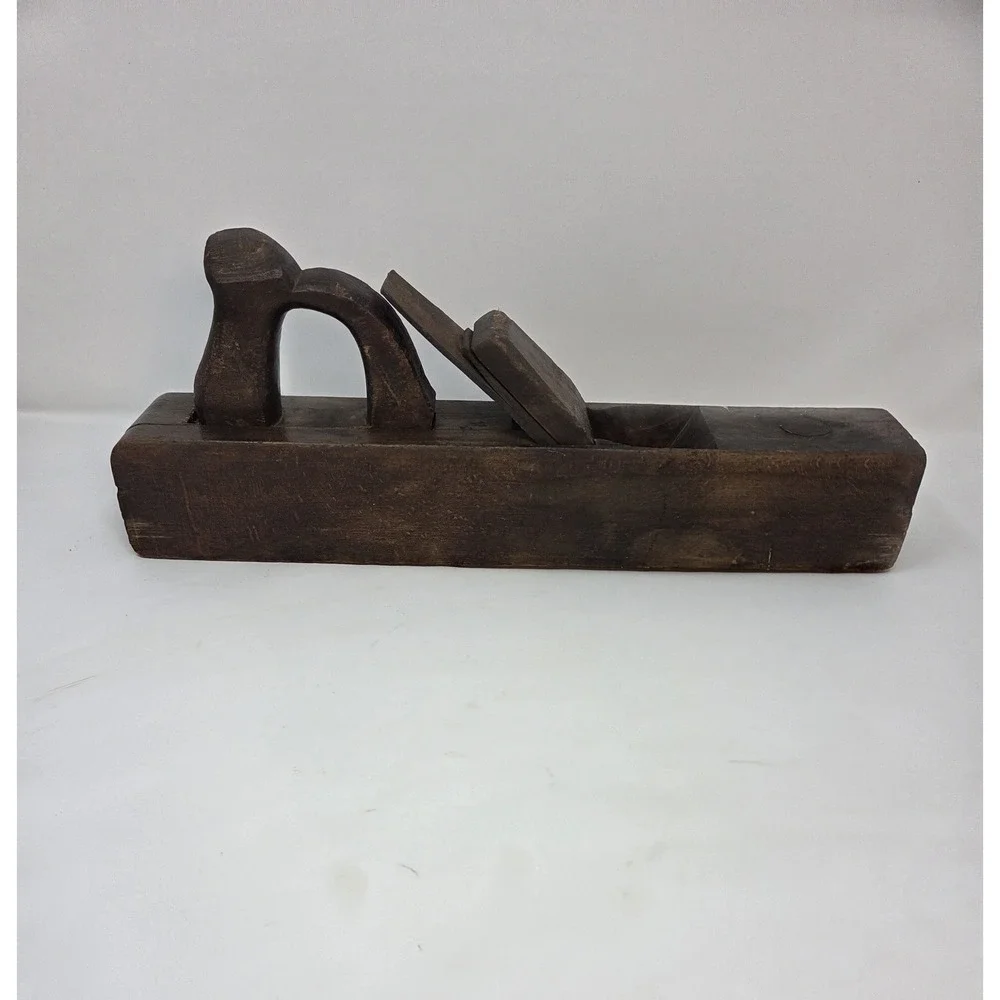The Unbranded Brand antique 19th